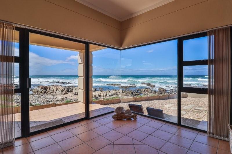 4 Bedroom Property for Sale in Jongensfontein Western Cape